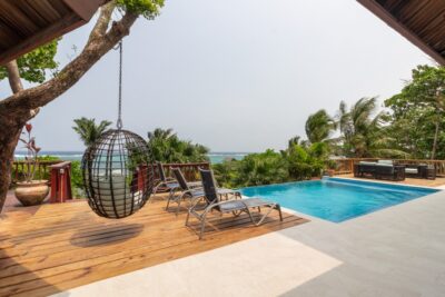 Roatan Real Estate Retire